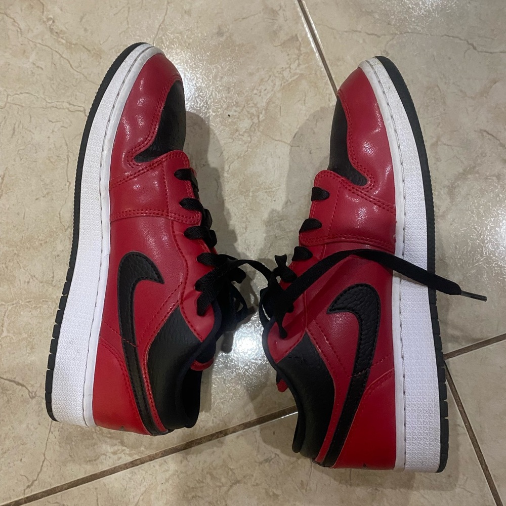 Jordan 1 lows -Kids Red and Black Sneakers - Picture 5 of 7
